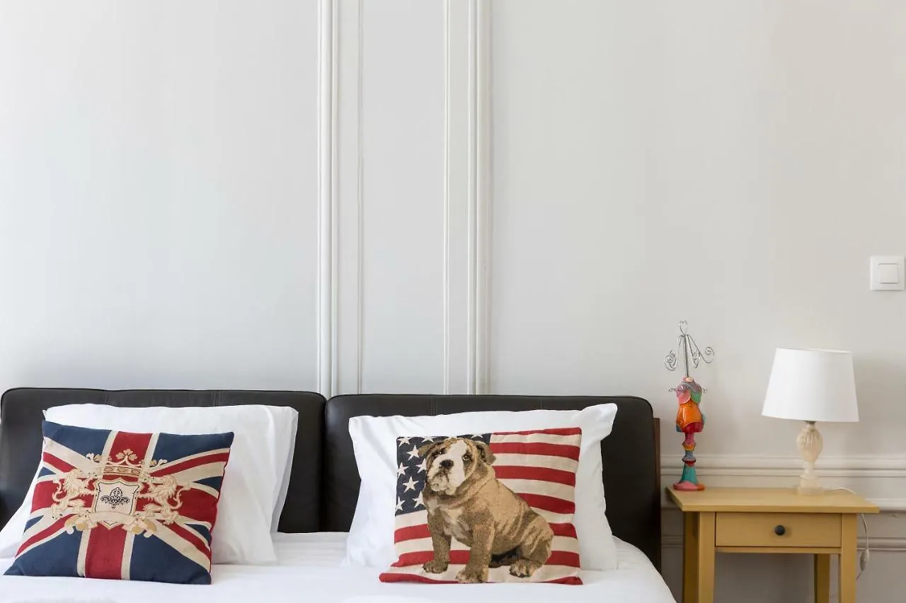 Apartment Les Suites De Philippe By Cocoonr Rennes